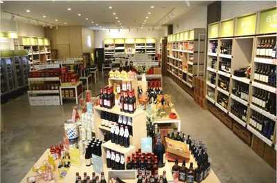 “酒仓”精选店开业 川酒集团布局酒业新零售