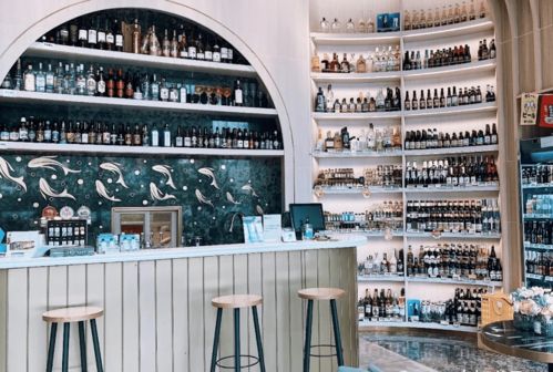 微醺经济下酒库与酒窖业态走红，高端玩家开拓酒类批发新赛道
